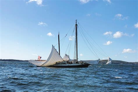Maine doctor killed by falling mast on schooner